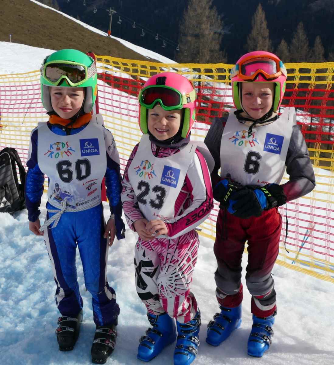 Cassandra, Kiara und Connor Simon vom FC Chammünster starteten in Zauchensee beim größten Kinderskirennen der Welt mit rund 1800 Startern an zwei Tagen.