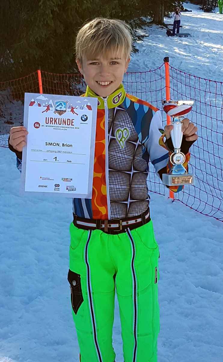 Da darf er zurecht strahlen, der Brian Simon vom FC Chammünster, sein Sieg beim Werdenfelser Skitag ist eine kleine Sensation.