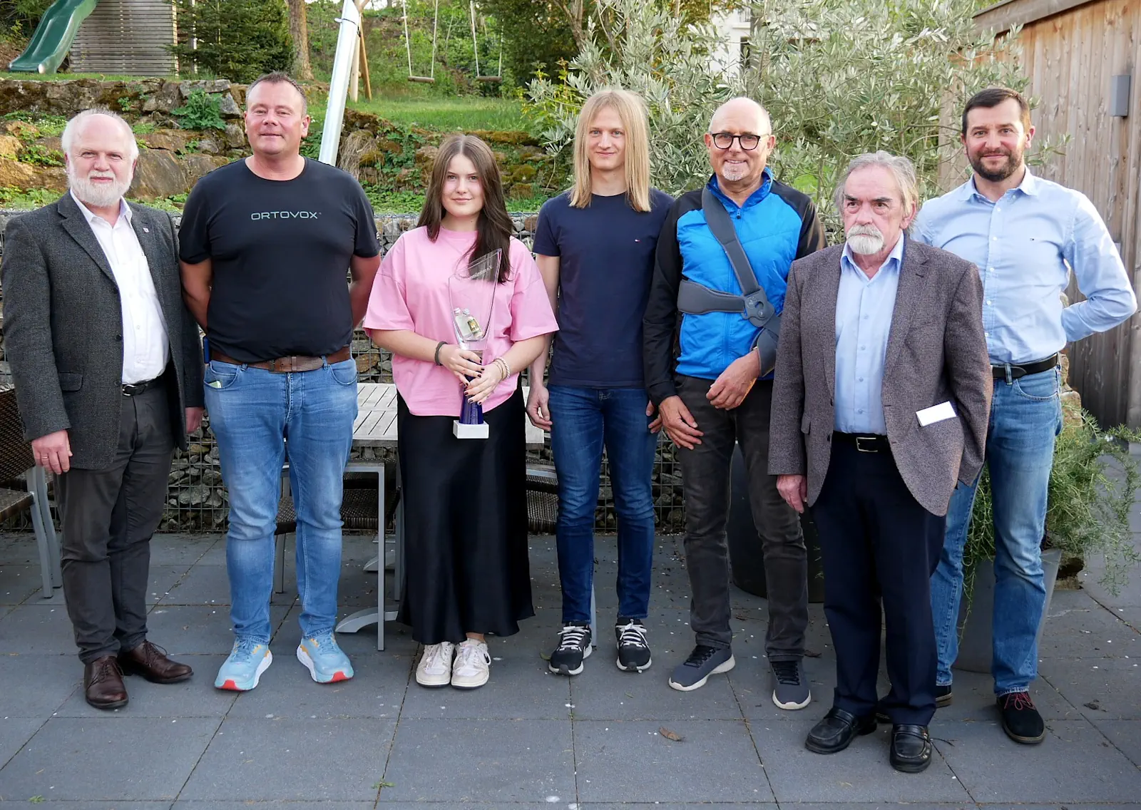 Die Teamwertung bei der Riesenslalom-Vereinsmeisterschaft gewann das Dreamteam, wozu Dr. Georg Turba und die Stadträte gratulierten.