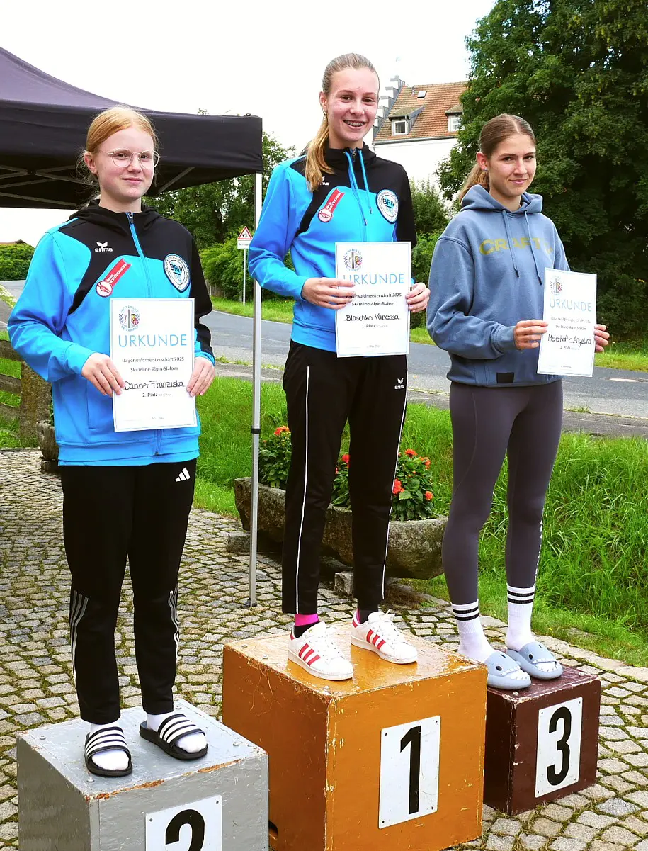 Die Bayerwaldmeister 2025 im Slalom der Schülerinnen...