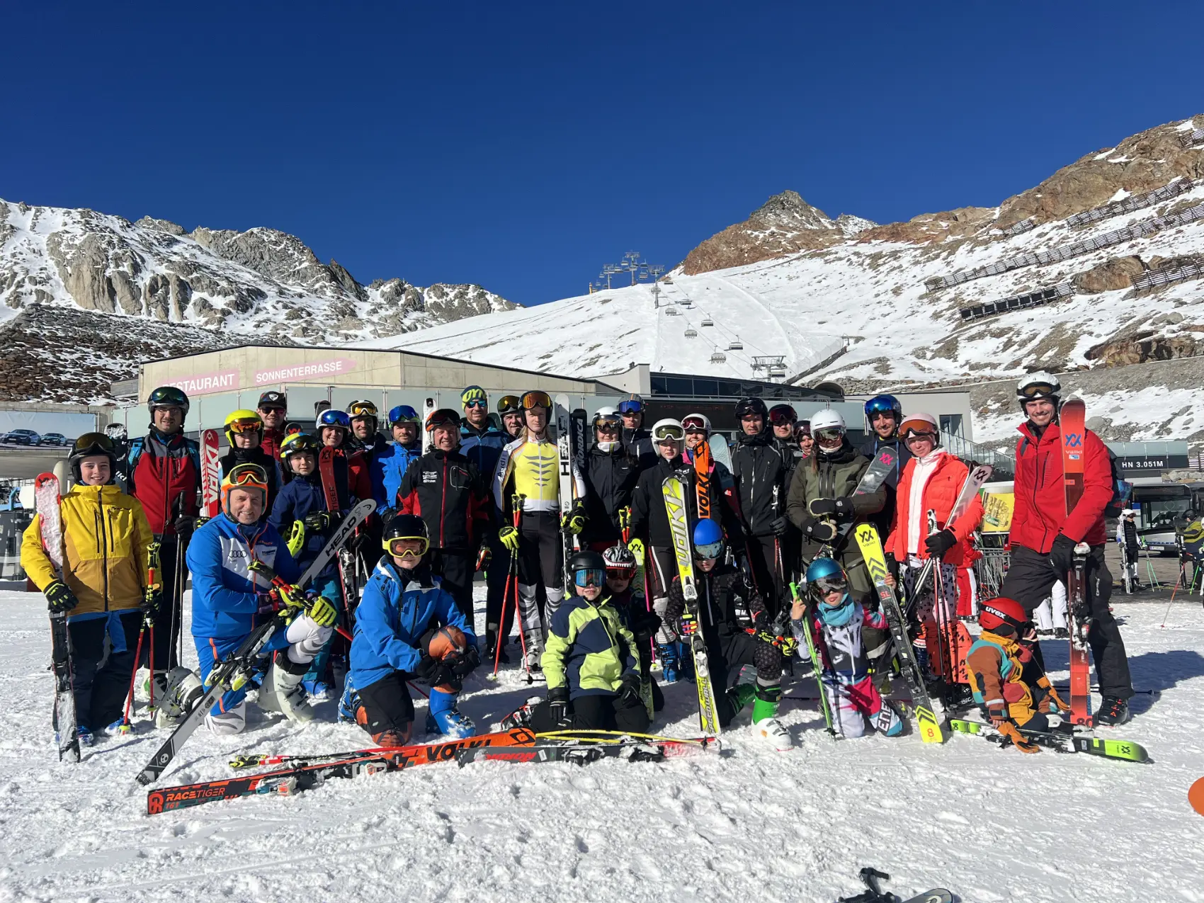 "Drei Tage Sonnenskilauf vom Allerfeinsten" hatten die Teilnehmer vom FC Chammünster.